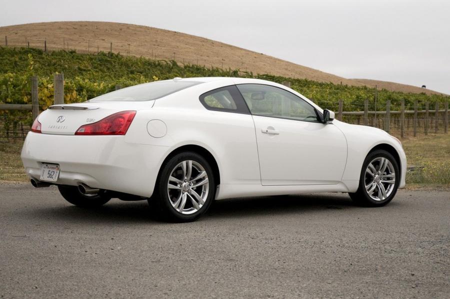  Infiniti G37x Coupe 2009 года  (фото 8 из 16)